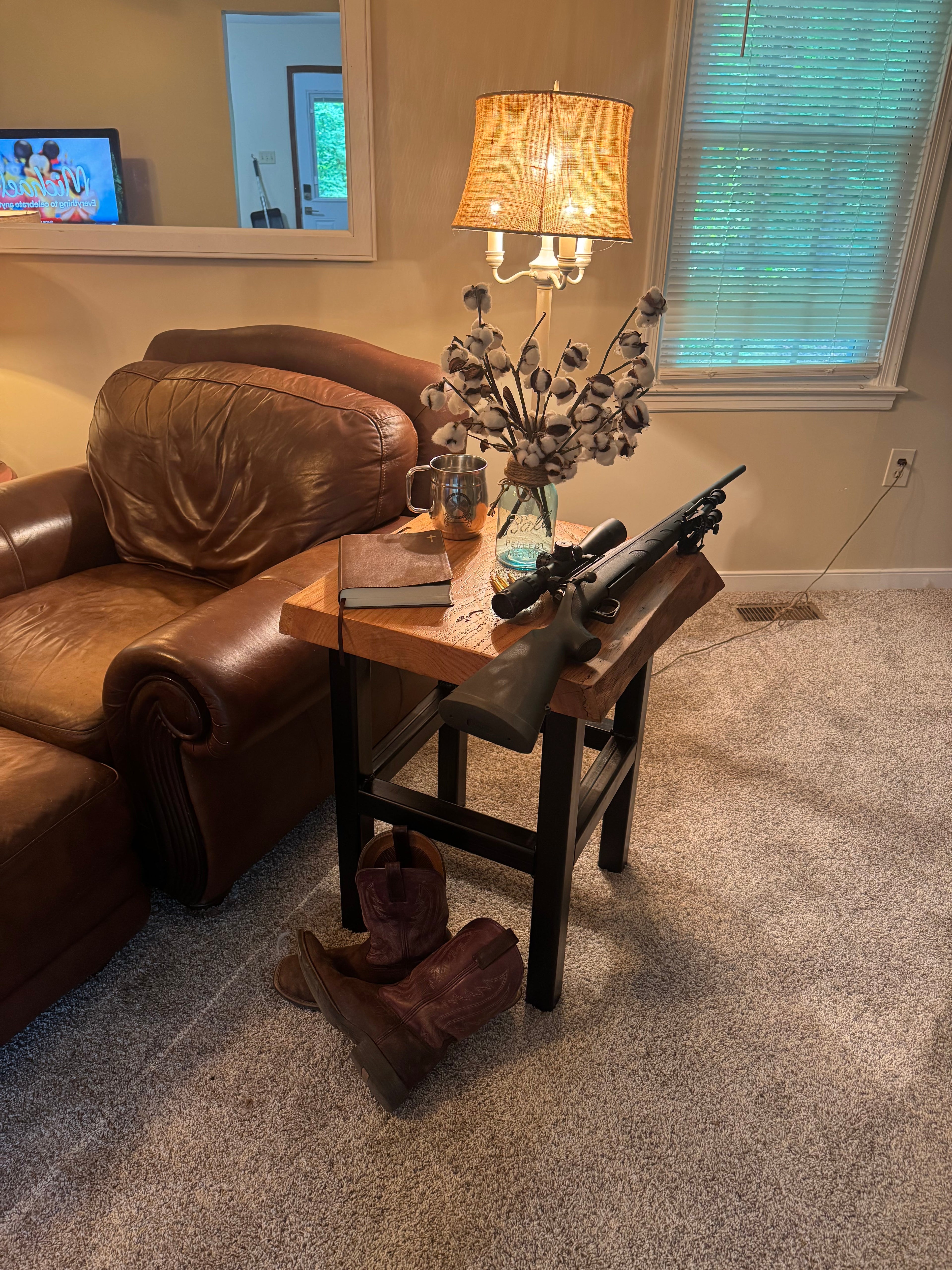 Old Dominion Red Oak Side Table