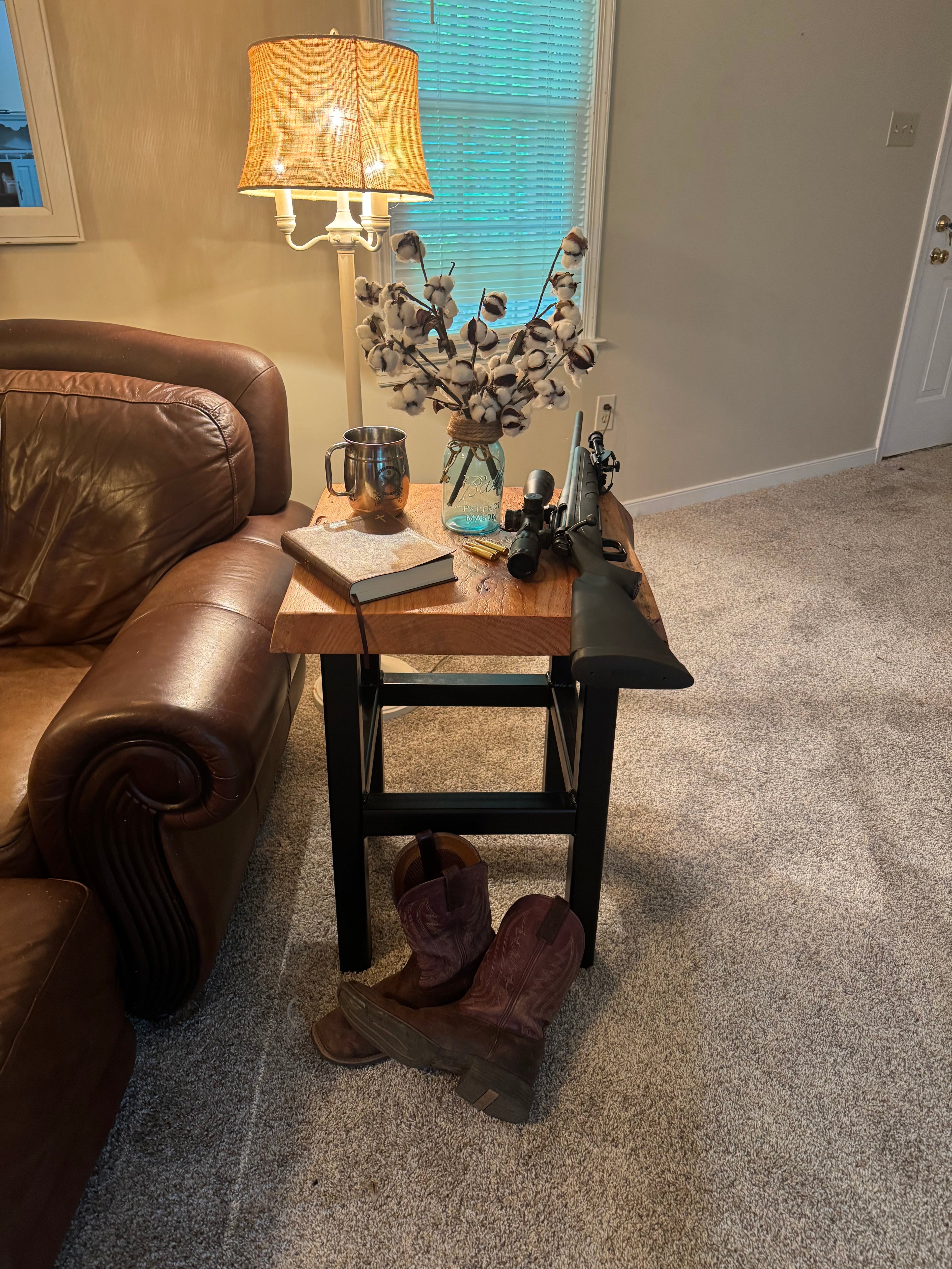 Old Dominion Red Oak Side Table